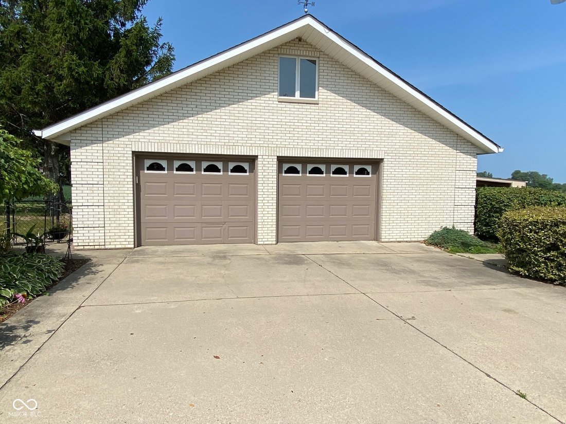 House in Pendleton, Indiana, United States 4 - 18177802