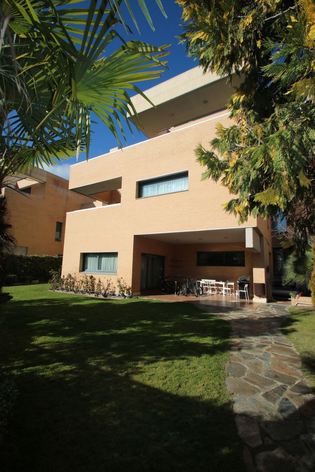 Chalet in Fuencarral-El Pardo, Madrid, Spain 3 - 17547546