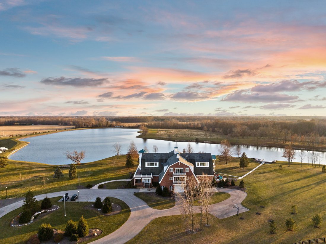 House in Whitestown, Indiana, United States 4 - 18177705