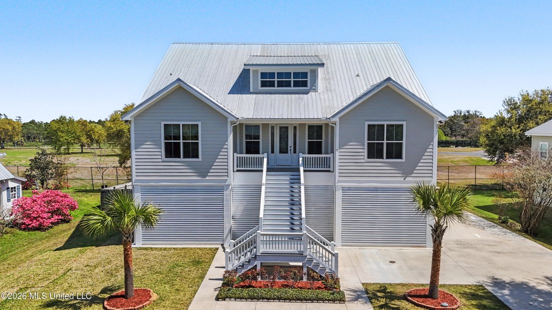 House in Pass Christian, Mississippi, United States 1 - 18178696