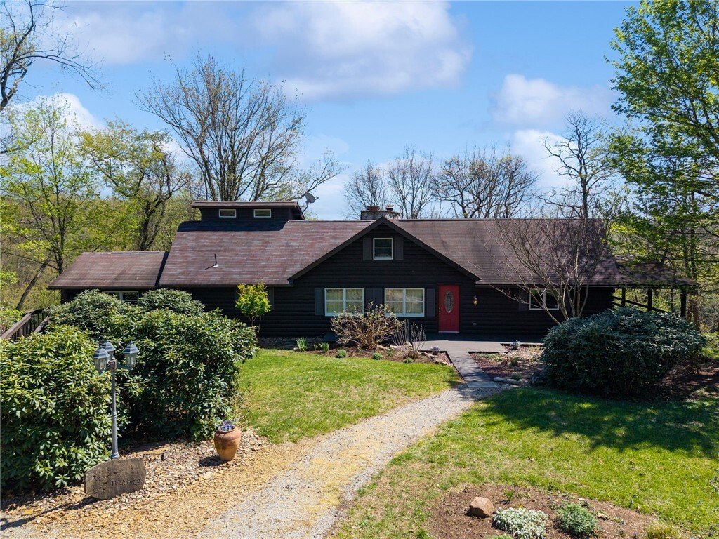 House in Jeannette, Pennsylvania, United States 1 - 18180475