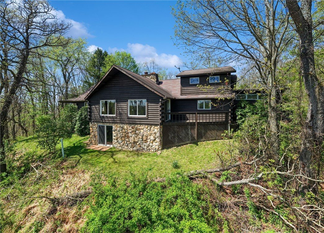 House in Jeannette, Pennsylvania, United States 4 - 18180475