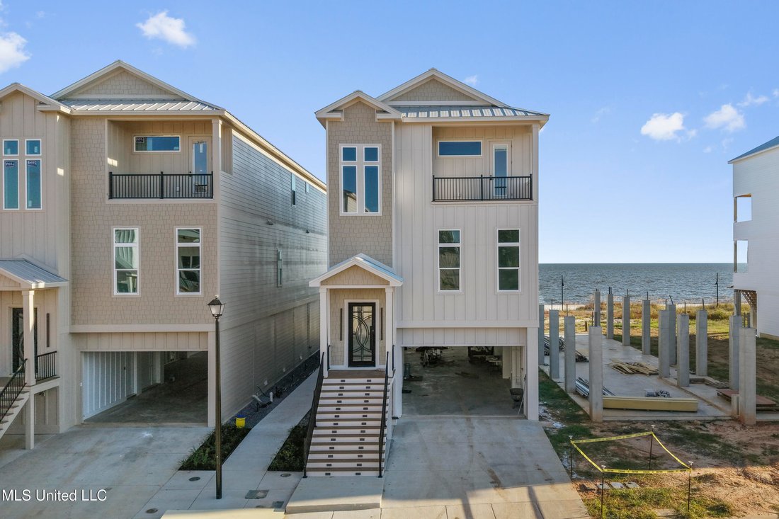 House in Biloxi, Mississippi, United States 1 - 18179057
