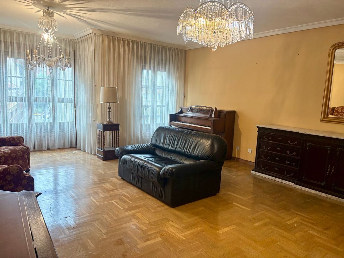 Apartment in Centro y casco historico, Oviedo, Spain 4 - 14813692
