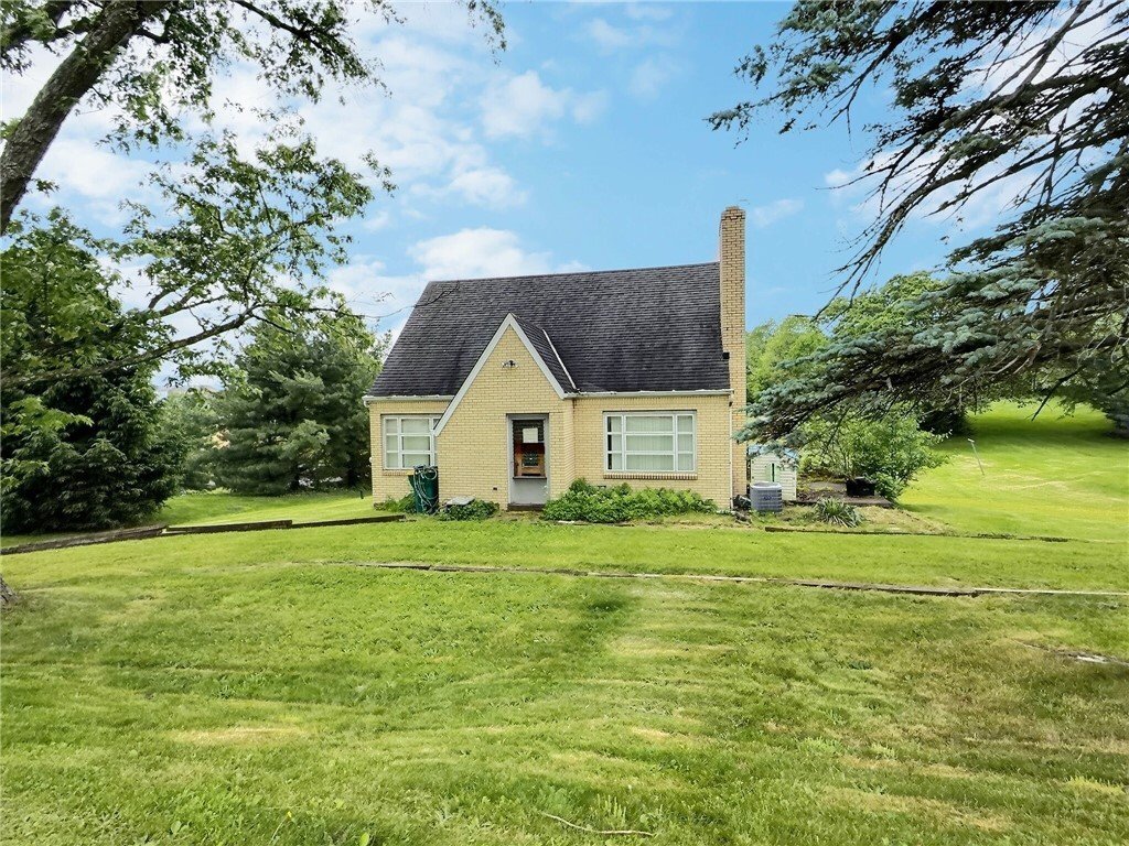 House in Franklin Park, Pennsylvania, United States 2 - 18180914