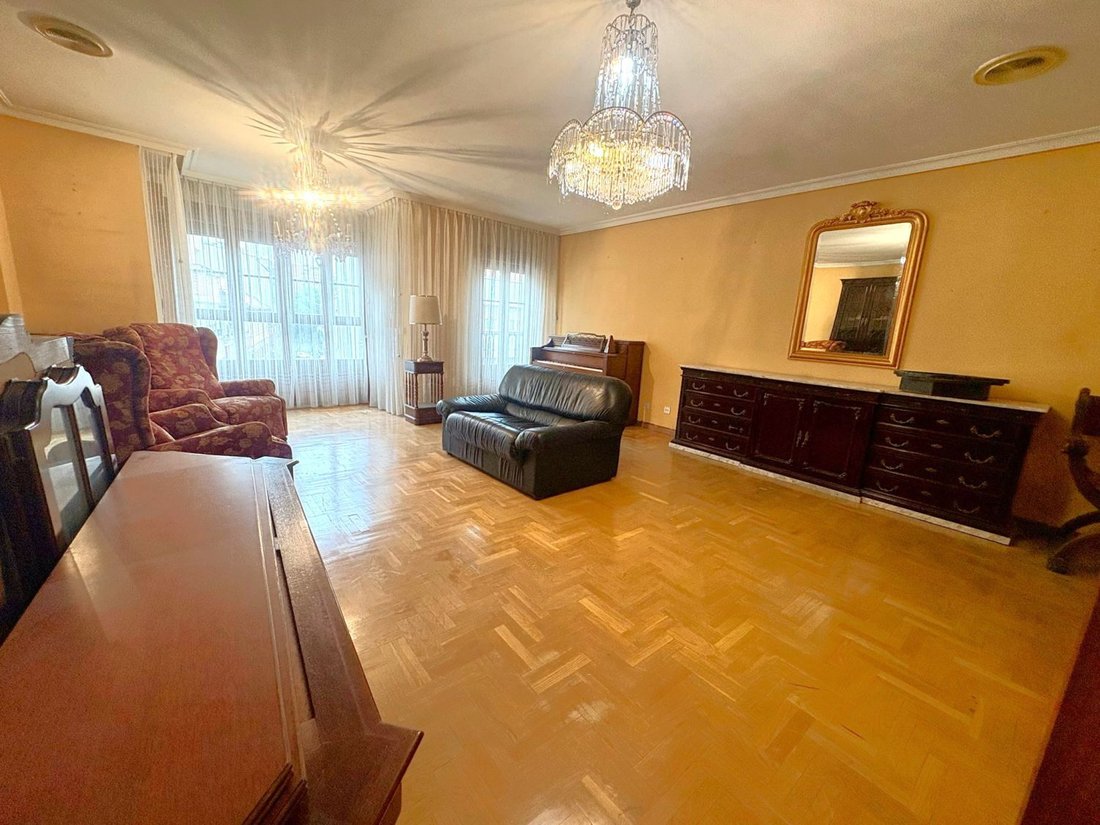Apartment in Centro y casco historico, Oviedo, Spain 2 - 14813692