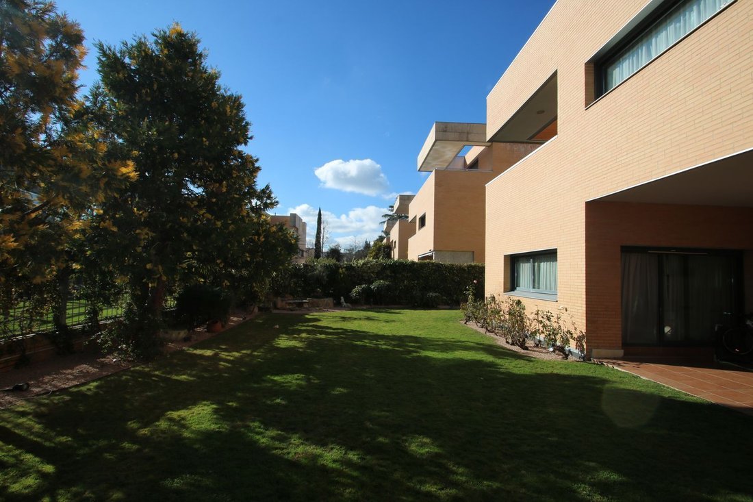 Chalet in Fuencarral-El Pardo, Madrid, Spain 2 - 17547546