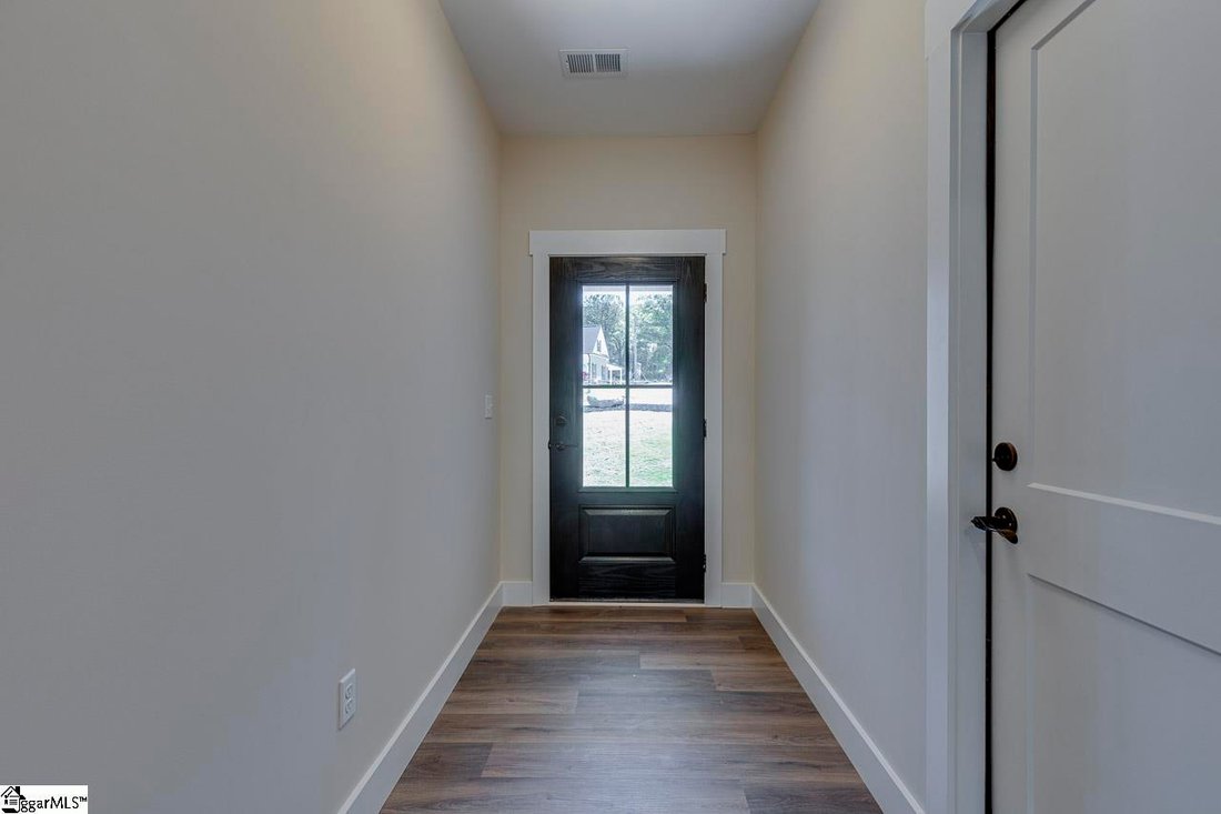 House in Easley, South Carolina, United States 5 - 18181523