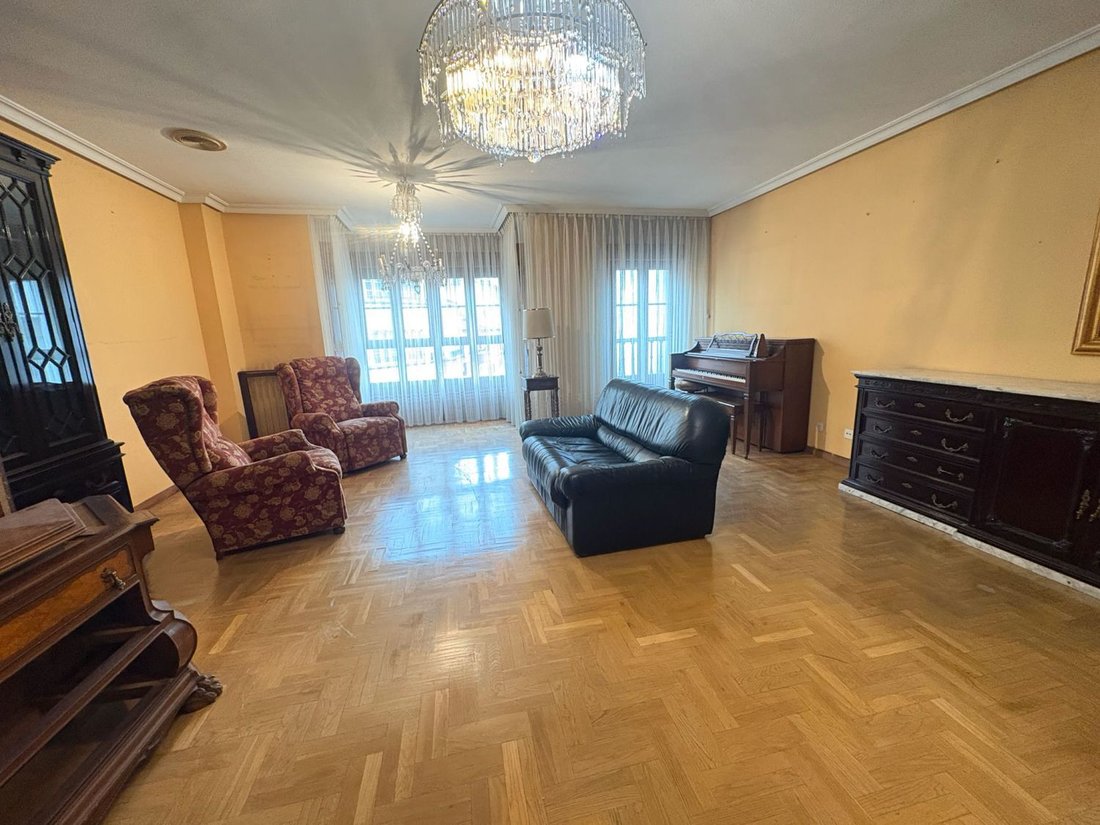 Apartment in Centro y casco historico, Oviedo, Spain 3 - 14813692
