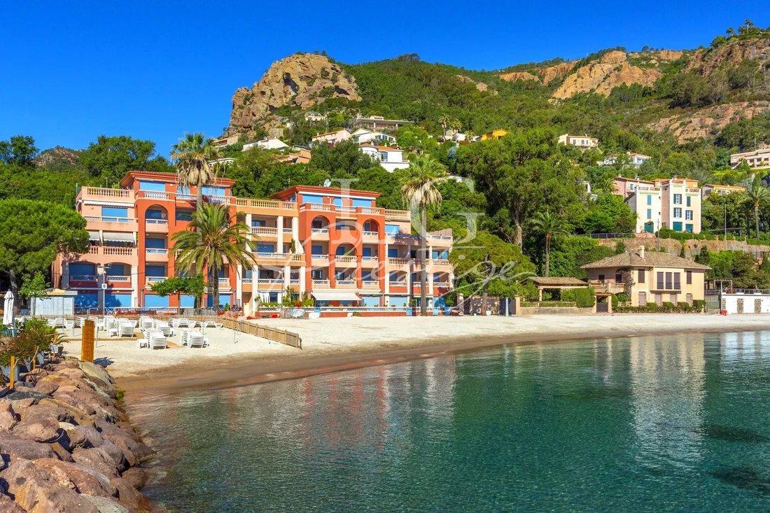 Apartment in Théoule-sur-Mer, Provence-Alpes-Côte d'Azur, France 1 - 18182638