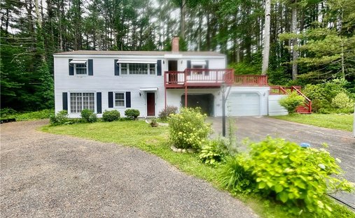 House in North Smithfield, Rhode Island, United States 1