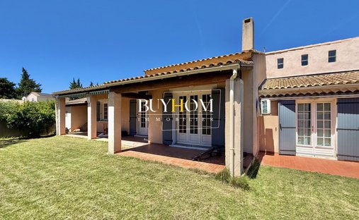 House in Nevons-route d'Apt, L'Isle-sur-la-Sorgue, France 1