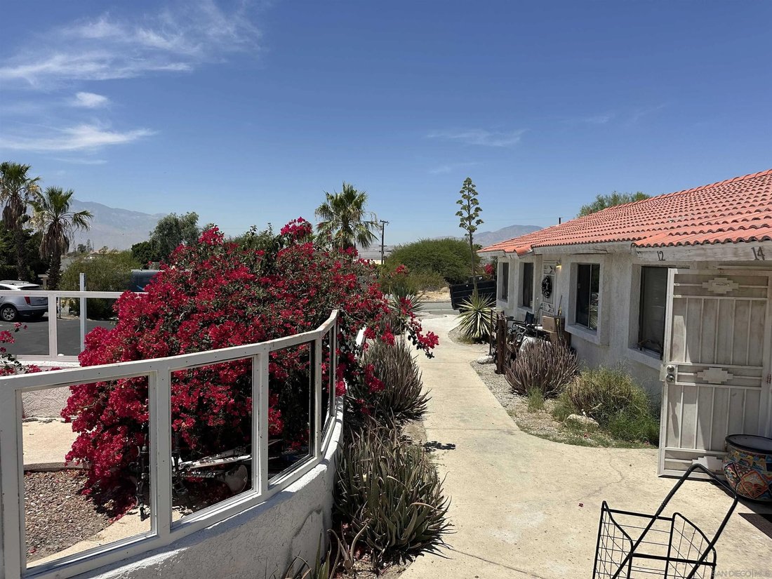 Desert Hot Springs, California, United States 5 - 18184843
