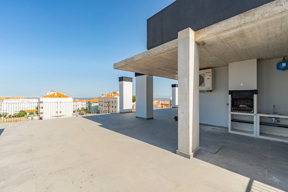 Alcochete, Setubal, Portugal 3 - 18186311