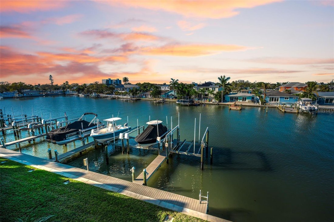 Townhouse in Indian Shores, Florida, United States 5 - 18186611