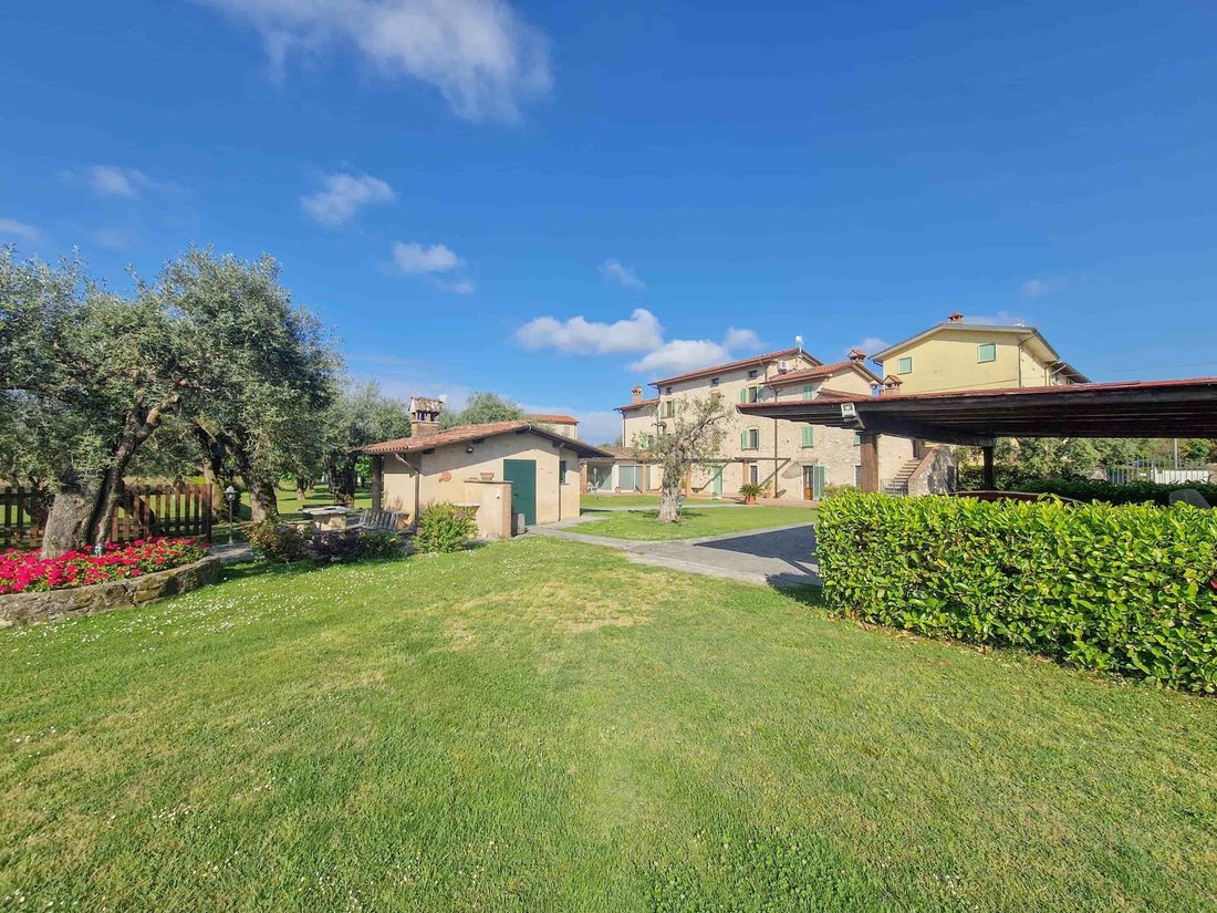 House in Strettoia-Capezzano-Valdicastello, Pietrasanta, Tuscany 2 - 18183965