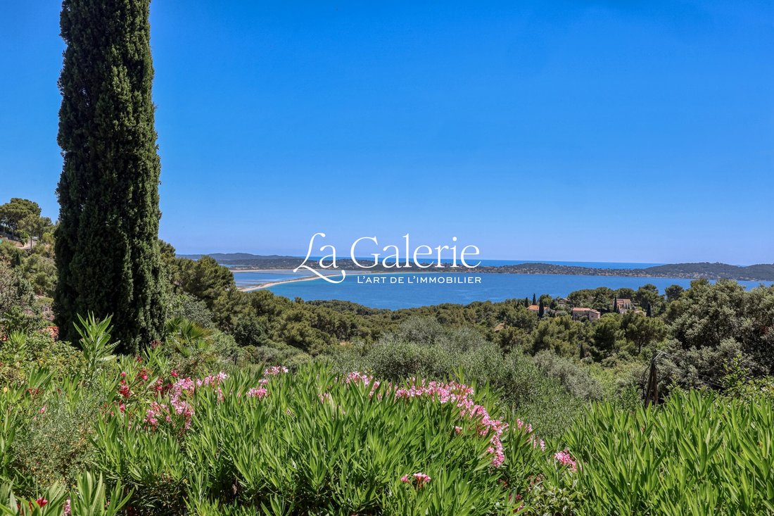Villa in Hyeres, Provence-Alpes-Côte d'Azur, France 1 - 17072301