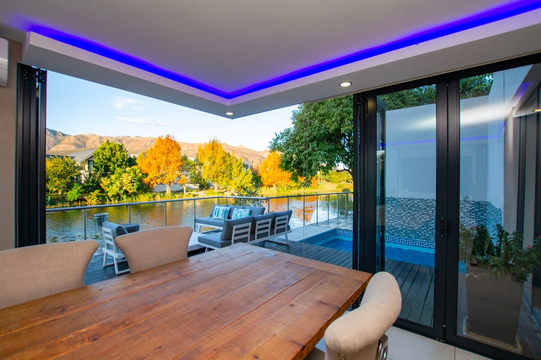 House in Paarl, Western Cape, South Africa 4 - 18184081