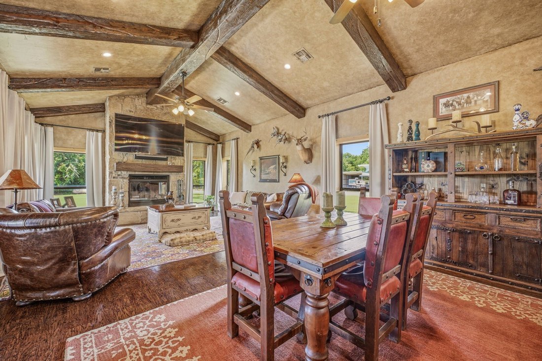 Farm Ranch in Weatherford, Texas, United States 4 - 18184421