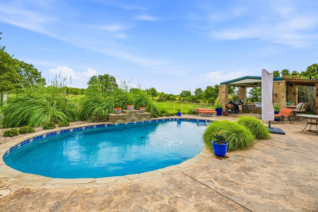 Farm Ranch in Weatherford, Texas, United States 5 - 18184421
