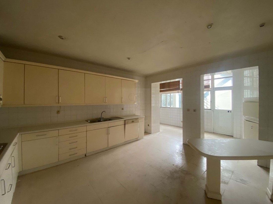 Apartment in Santo Antonio, Lisbon, Portugal 3 - 18183128