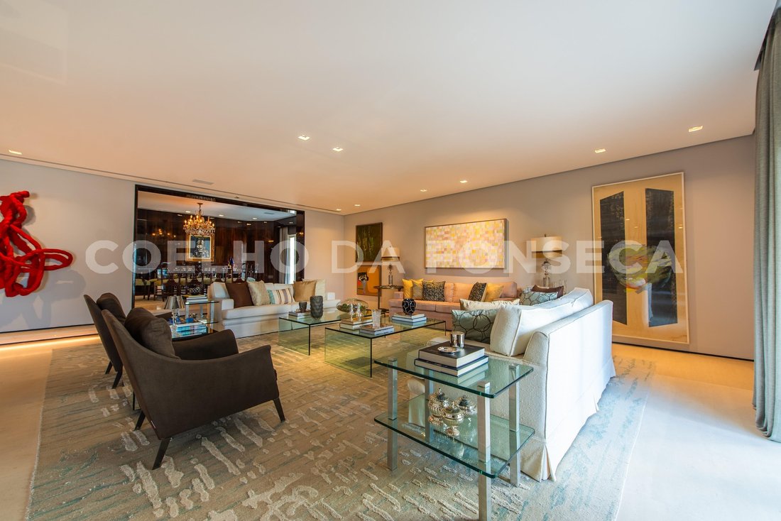 Condo in São Paulo, State of São Paulo, Brazil 5 - 18161805