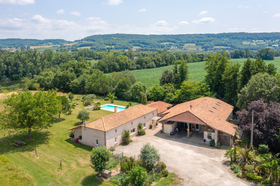 Villa in Penne-d'Agenais, Nouvelle-Aquitaine, France 2 - 18182824