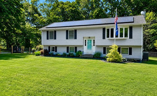 House in Waterford, Connecticut, United States 1