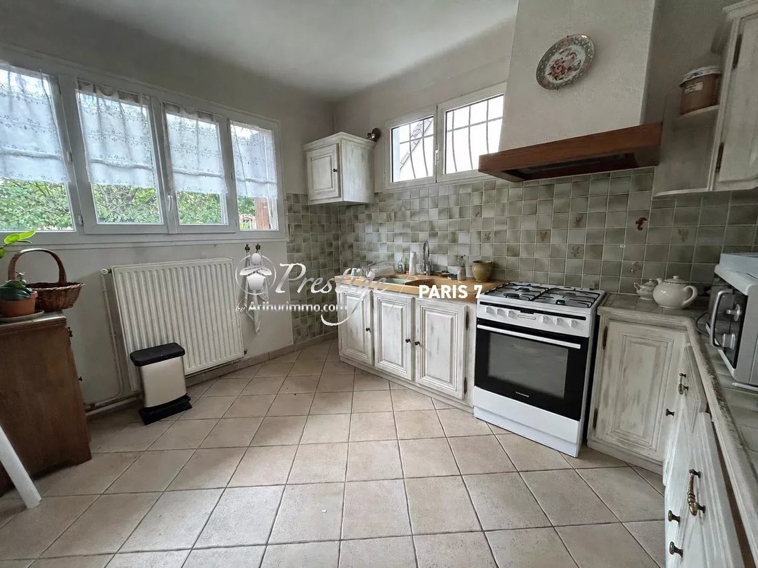 House in Centre Ville-Tour du Lac, Enghien-les-Bains, France 2 - 18130083