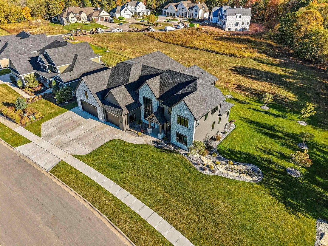 House in De Pere, Wisconsin, United States 3 - 18184966