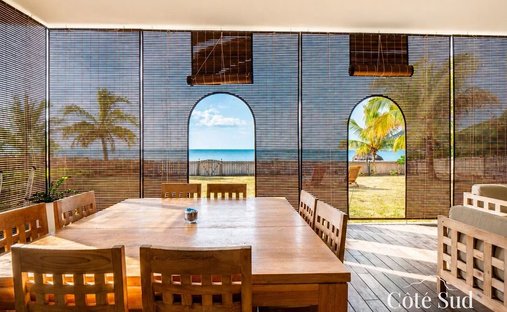 Villa in Grande Riviere Noire, Rivière Noire District, Mauritius 1