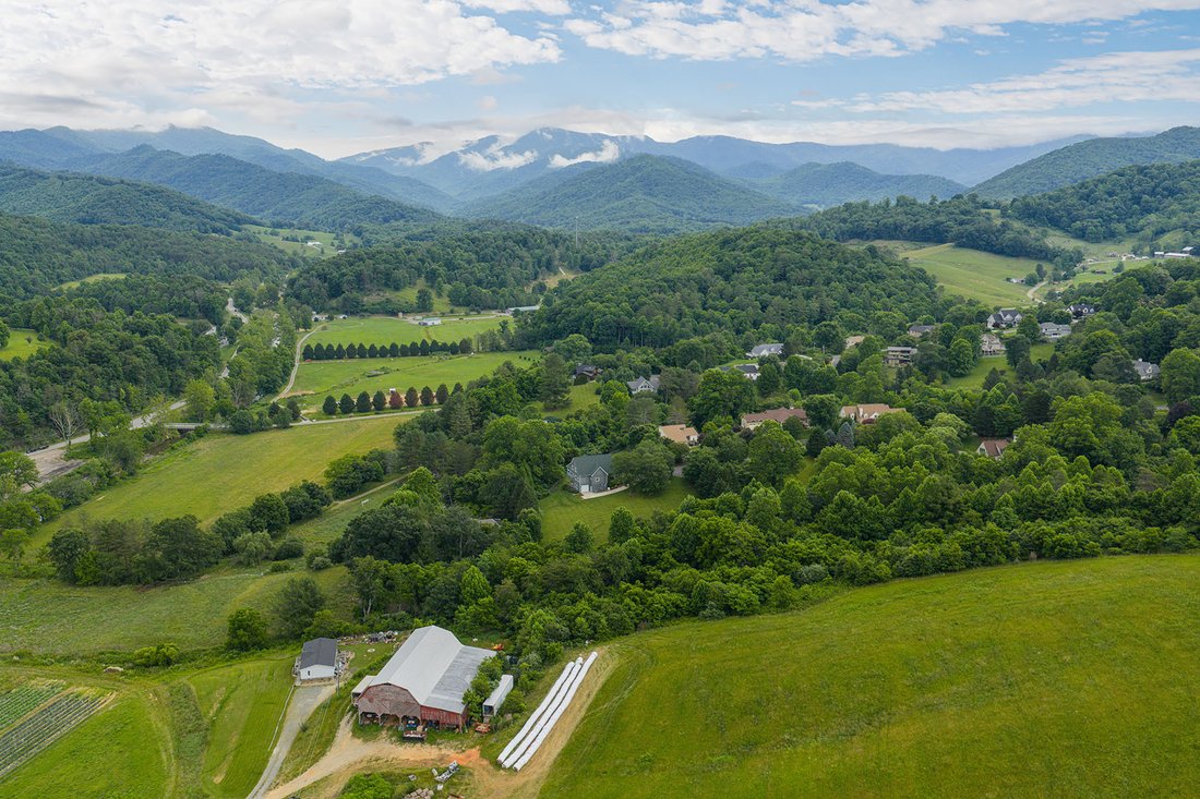 House in Barnardsville, North Carolina, United States 3 - 18183205