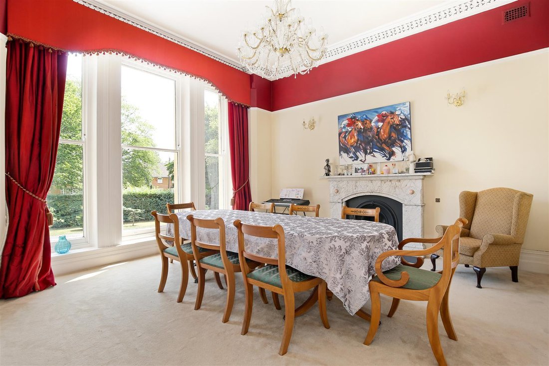 House in Lansdown, Cheltenham, England 4 - 18181626