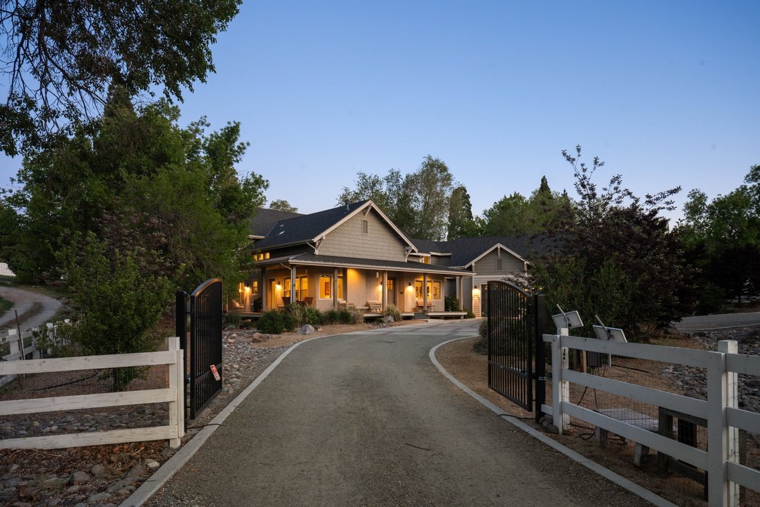 House in Reno, Nevada, United States 3 - 18183396