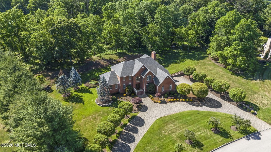 House in Marlboro Township, New Jersey, United States 4 - 18185933
