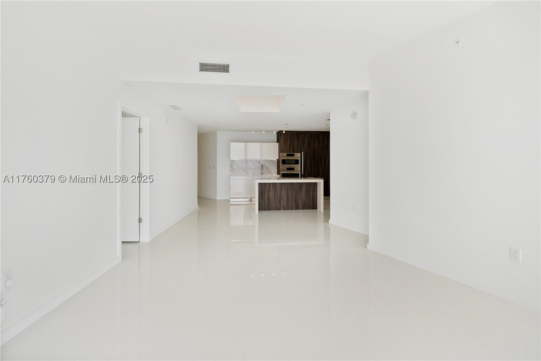 Condo in Miami, Florida, United States 5 - 15326105
