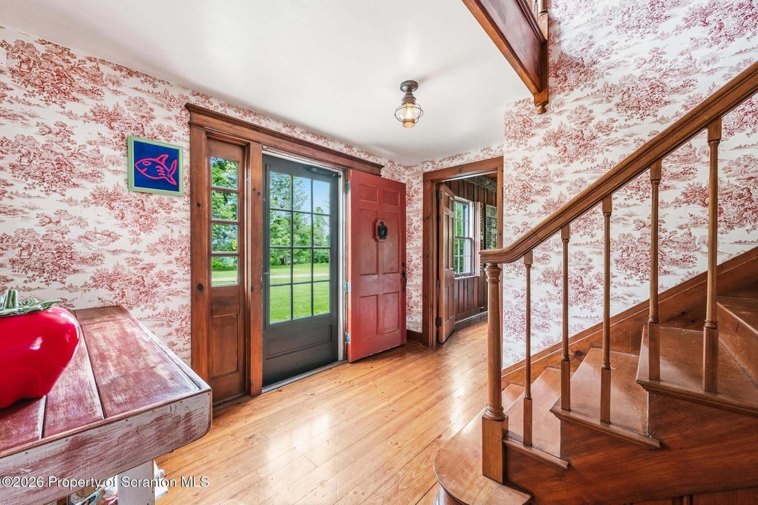 House in Dallas, Pennsylvania, United States 4 - 18181674