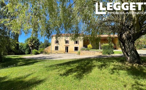 Country House in Boulogne-sur-Gesse, Occitania, France 1