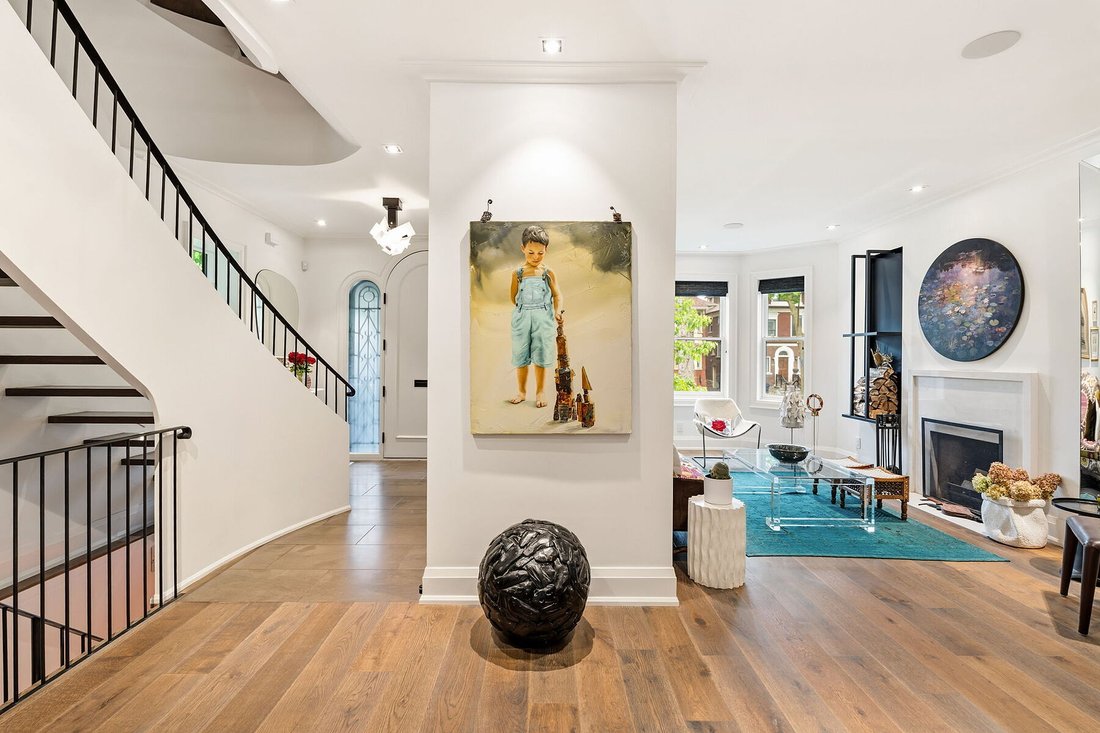 House in Toronto, Ontario, Canada 3 - 18183204