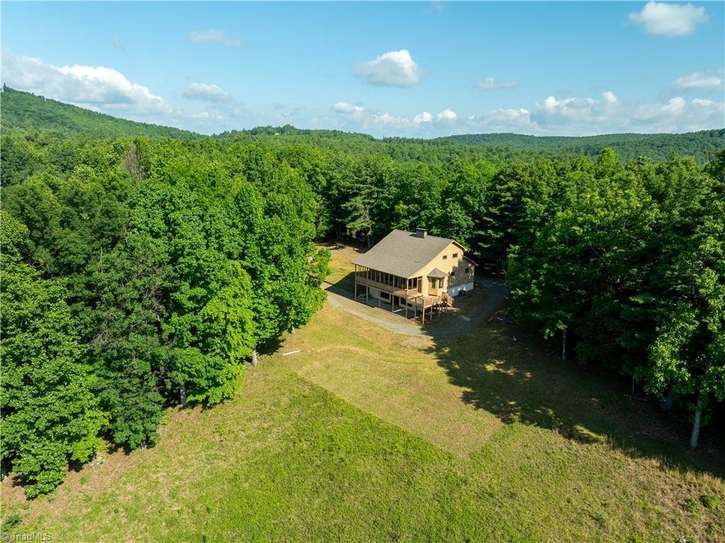 House in Glade Valley, North Carolina, United States 3 - 18184984