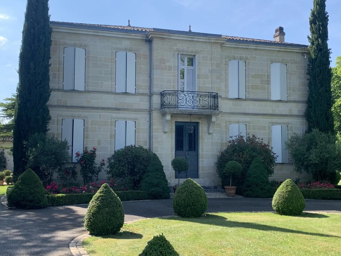 Estate in Le Barp, Nouvelle-Aquitaine, France 3 - 18182665