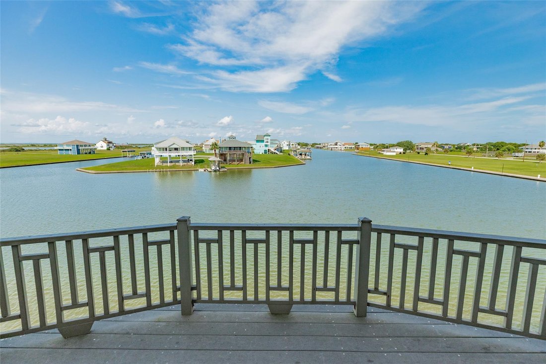 House in Bolivar Peninsula, Texas, United States 1 - 18185135