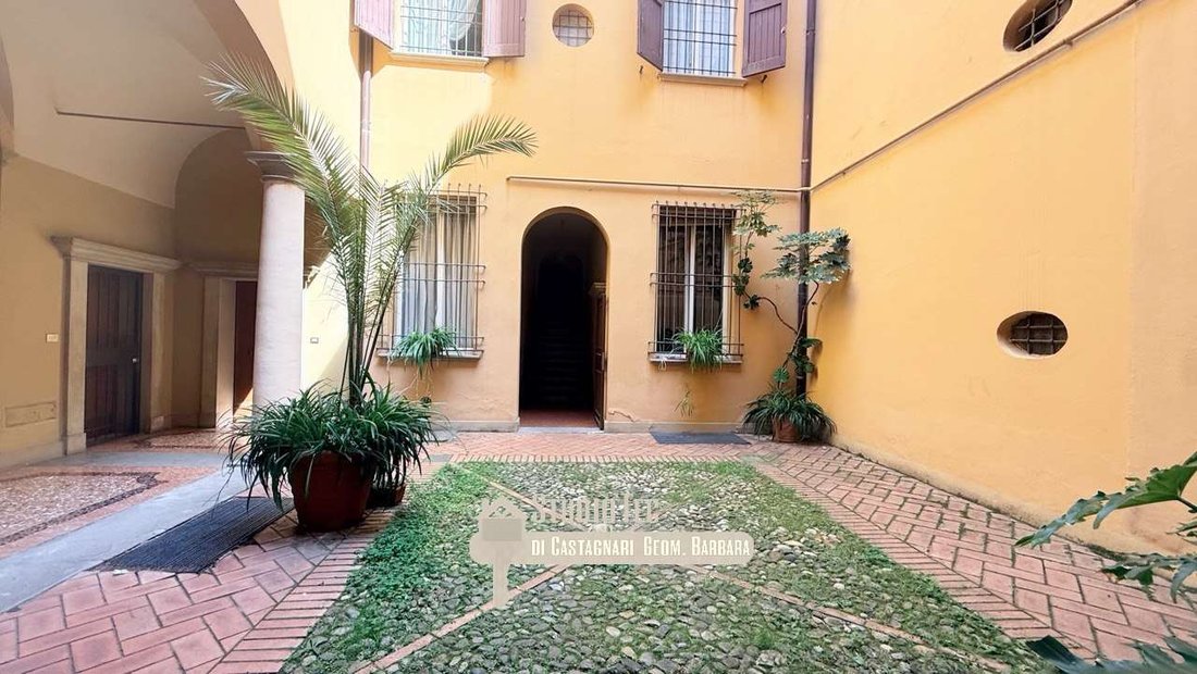Apartment in Historic Center, Bologna, Italy 5 - 18184026