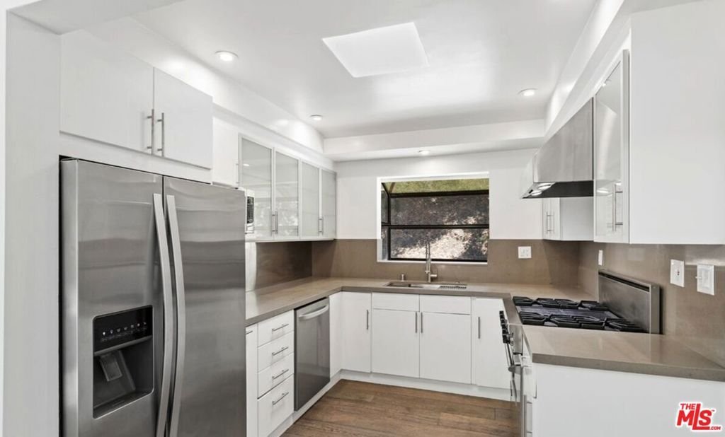 House in Los Angeles, California, United States 5 - 18185008