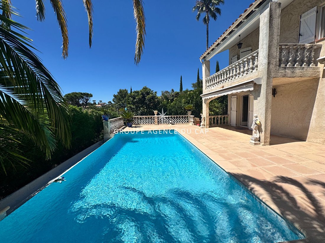 Villa in Le Dramont-Agay-Anthéor-Le Trayas, Saint-Raphaël, France 5 - 18182839