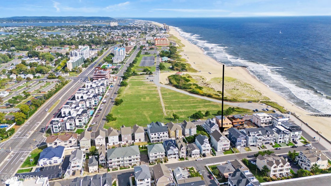 Long Branch, New Jersey, United States 1 - 18183194