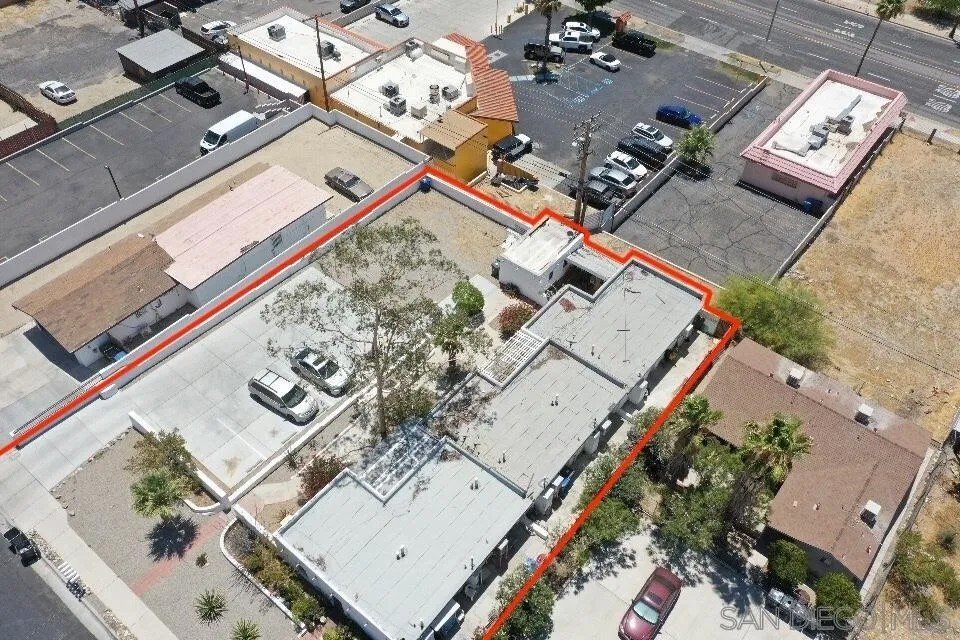 Desert Hot Springs, California, United States 1 - 18184837
