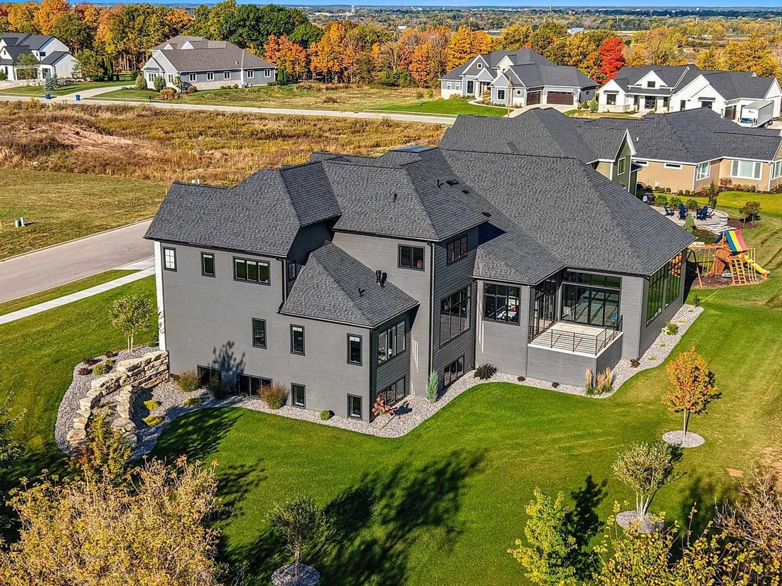 House in De Pere, Wisconsin, United States 5 - 18184966