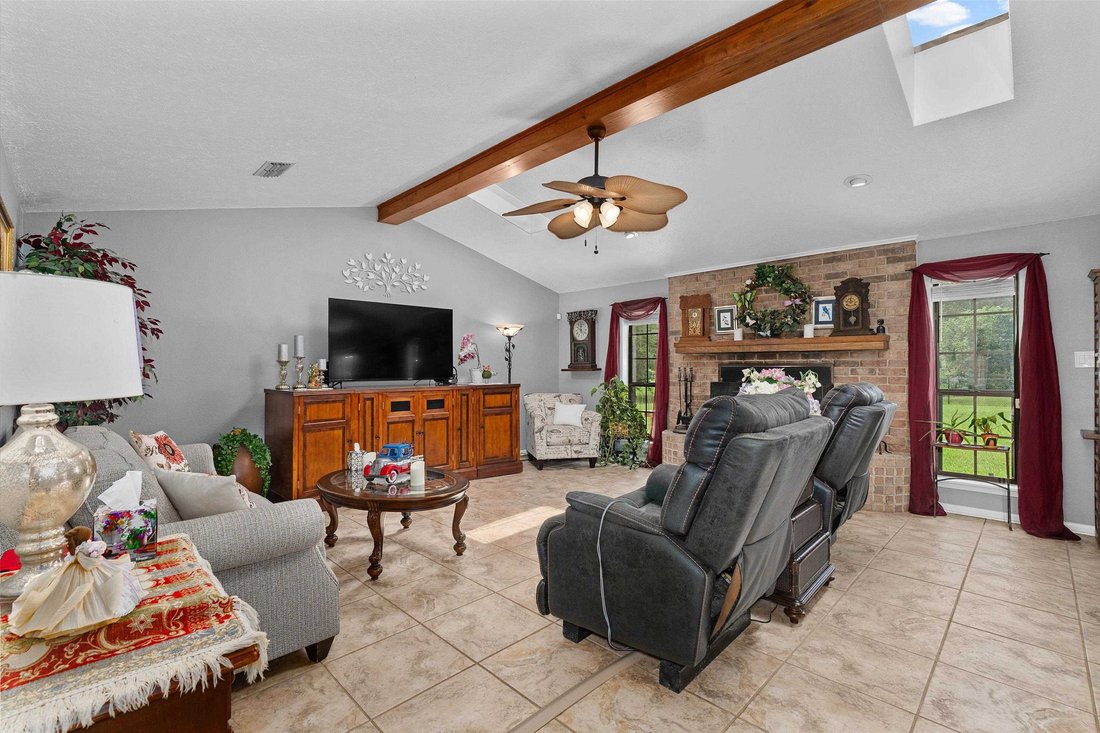 House in De Berry, Texas, United States 3 - 18182999