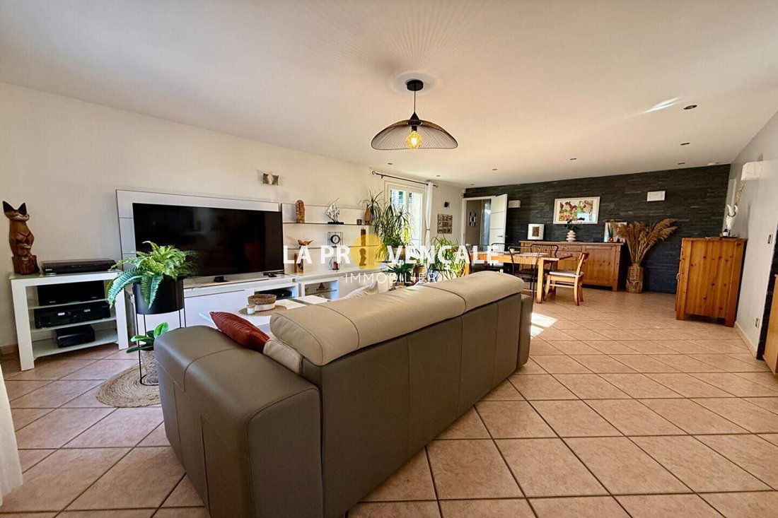 Villa in Centre Ville, Saint-Maximin-la-Sainte-Baume, France 4 - 18182263